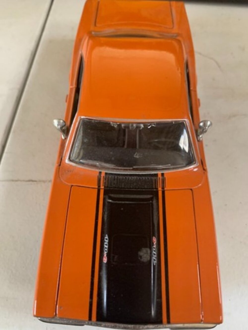 1/25th 1970 Plymouth GTX Maisto Diecast Vehicle WOB SELLING AS IS LOOK